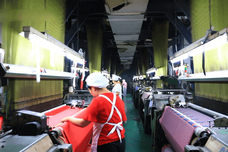 2. weaving 面料織造