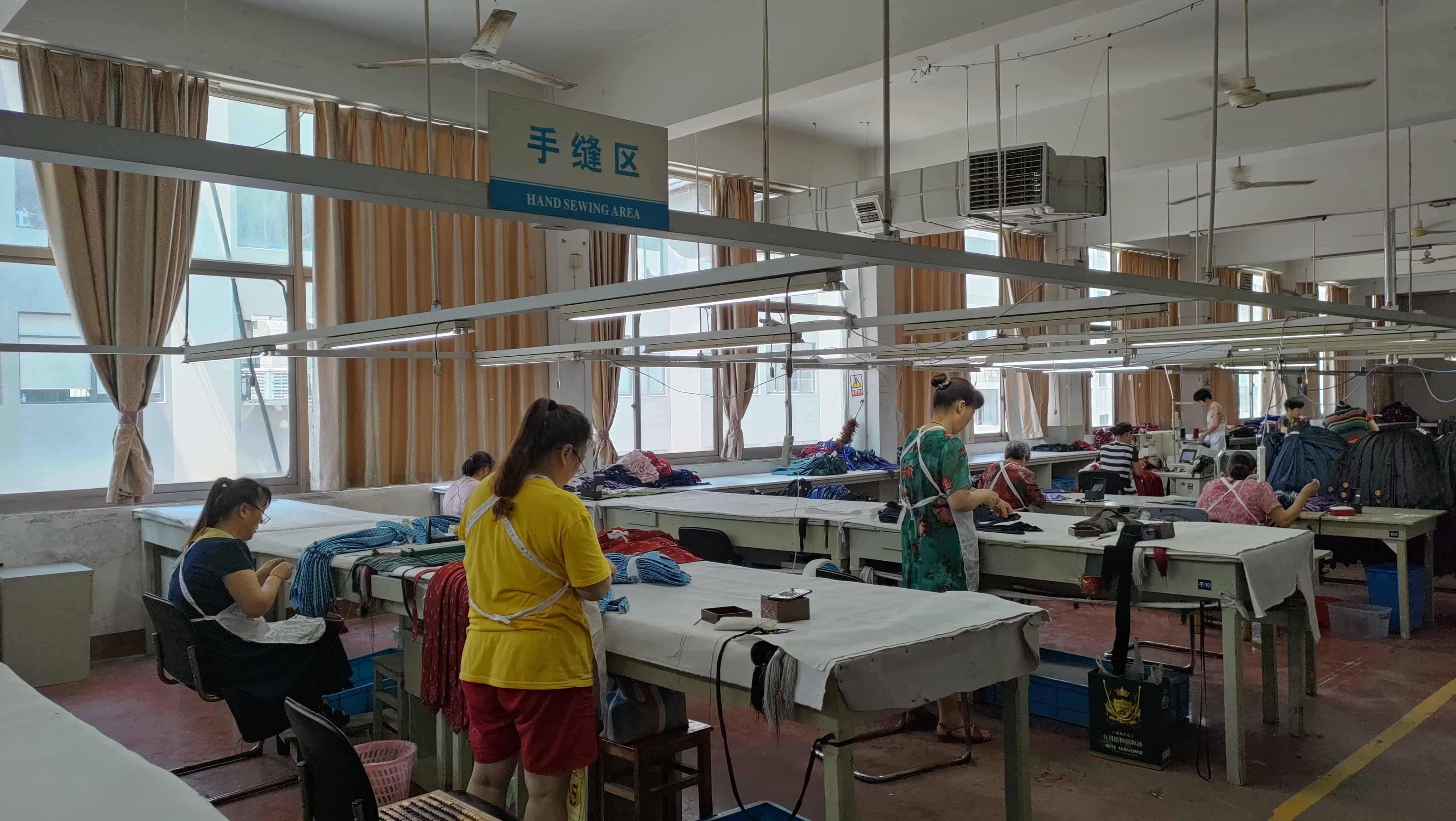 China necktie manufacturing